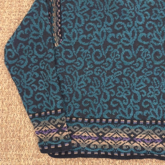 Vintage Icelandic Design Lined Sweater with Frog Fasteners - Picture 10 of 15